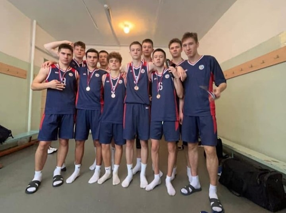 Тобольские баскетболисты отличились на турнире в Омске